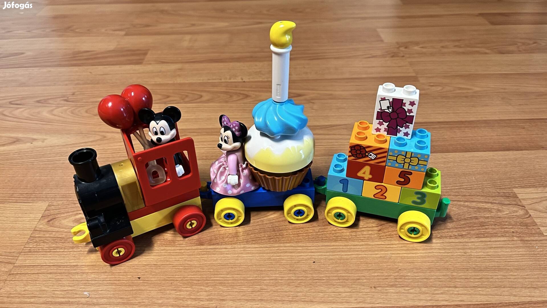 Duplo 10597 Mickeyt és Minnie születésnapi vonat