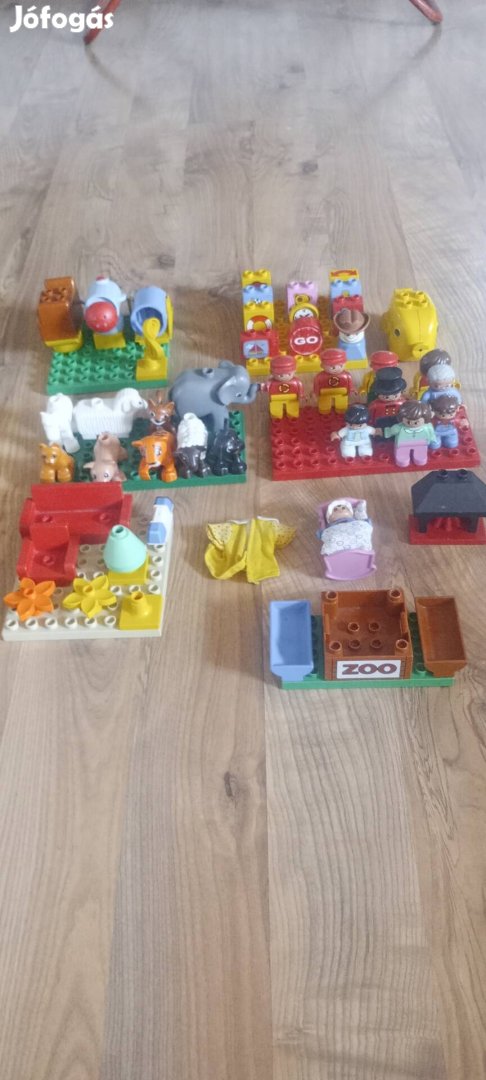 Duplo figurák és kellékek 