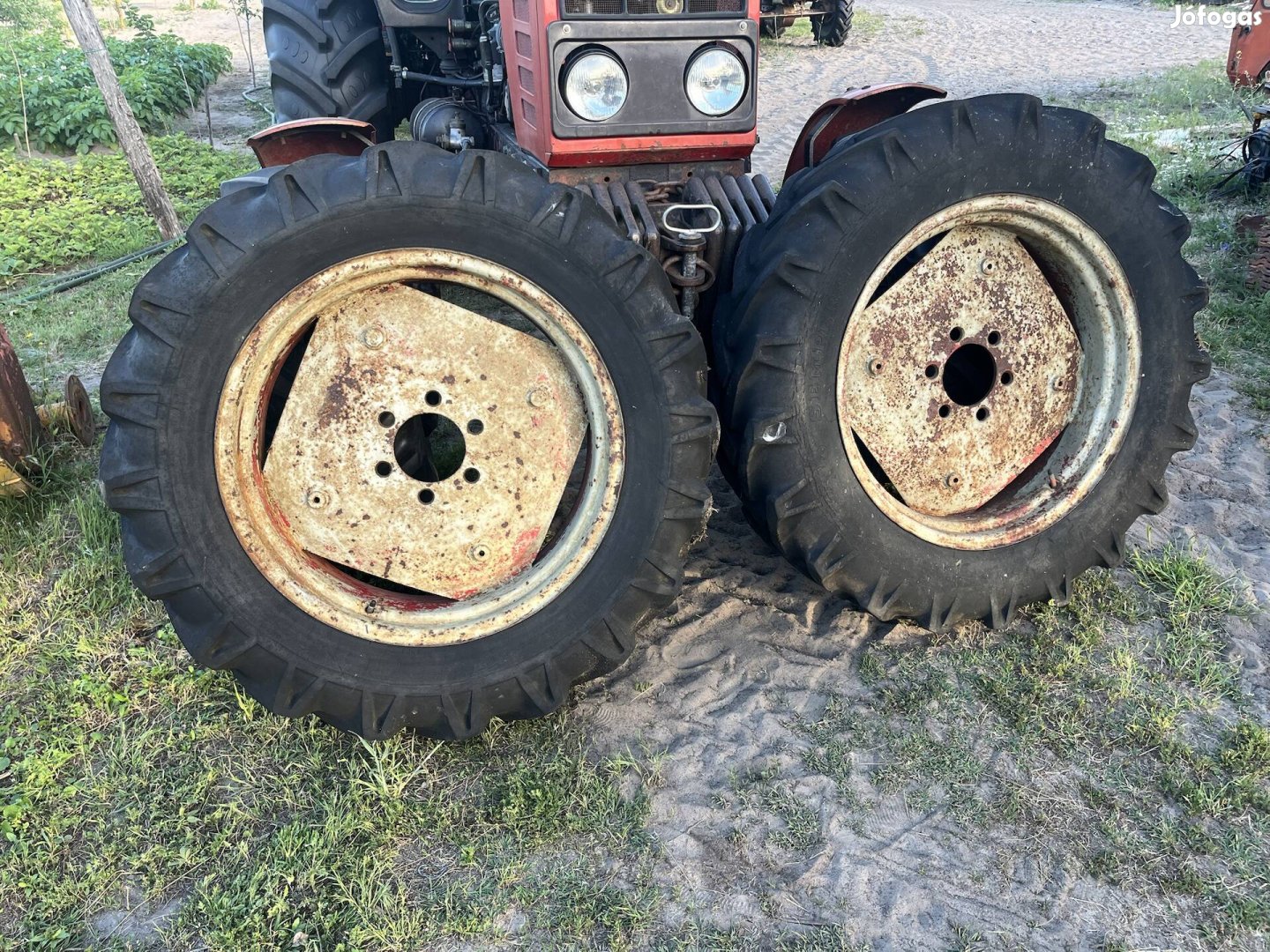 Dutra UE 28 traktor kerék, felni 