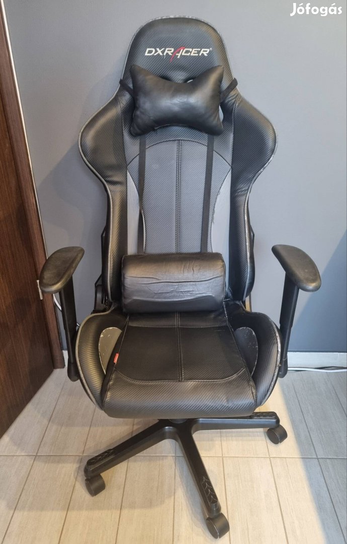 Dxracer Prémium Gamer szék fekete bőr