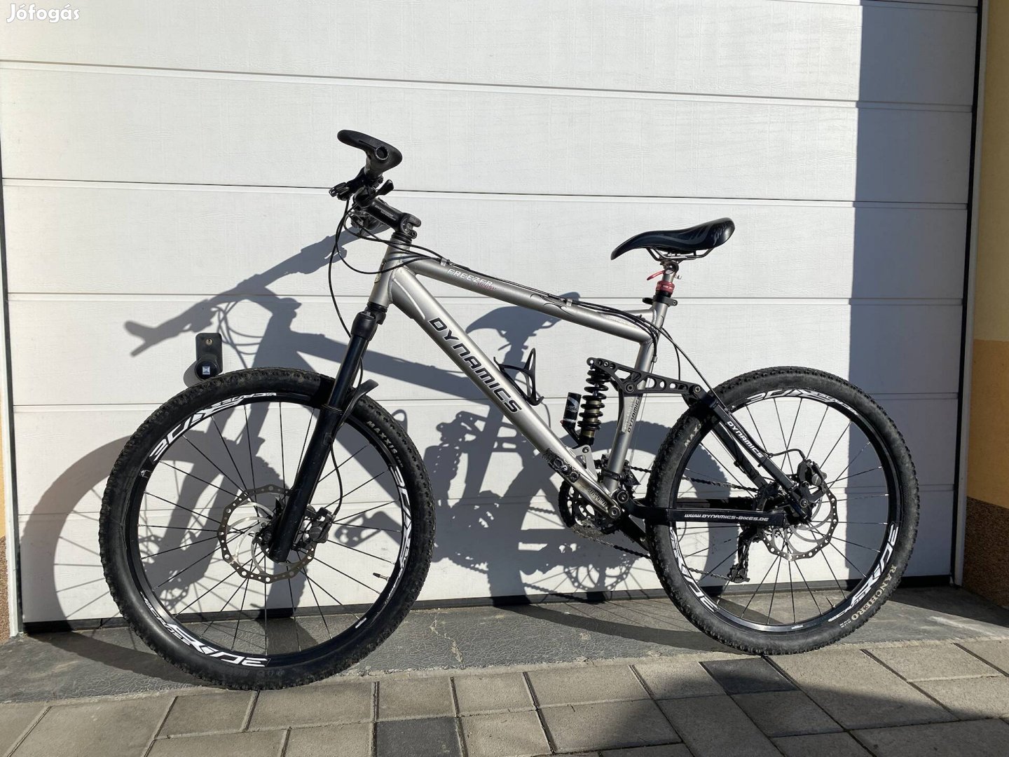 Dynamics Freezer plush 26" alumíniumvázas kerékpár MTB