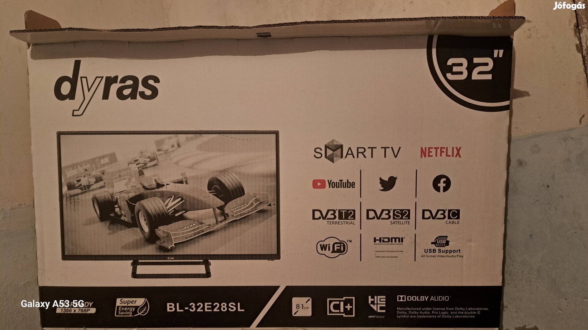 Dyras 81 cm átmérőjű smart televízió eladó.