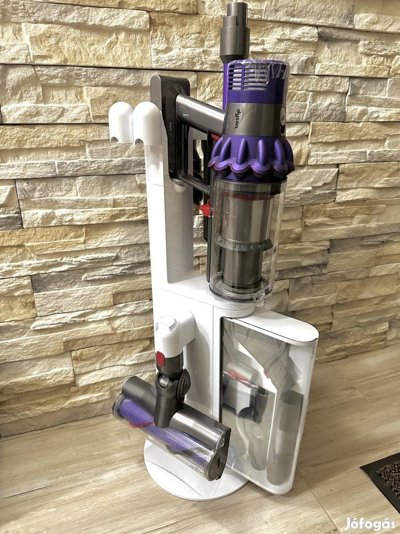 Dyson V10 Extra csomag