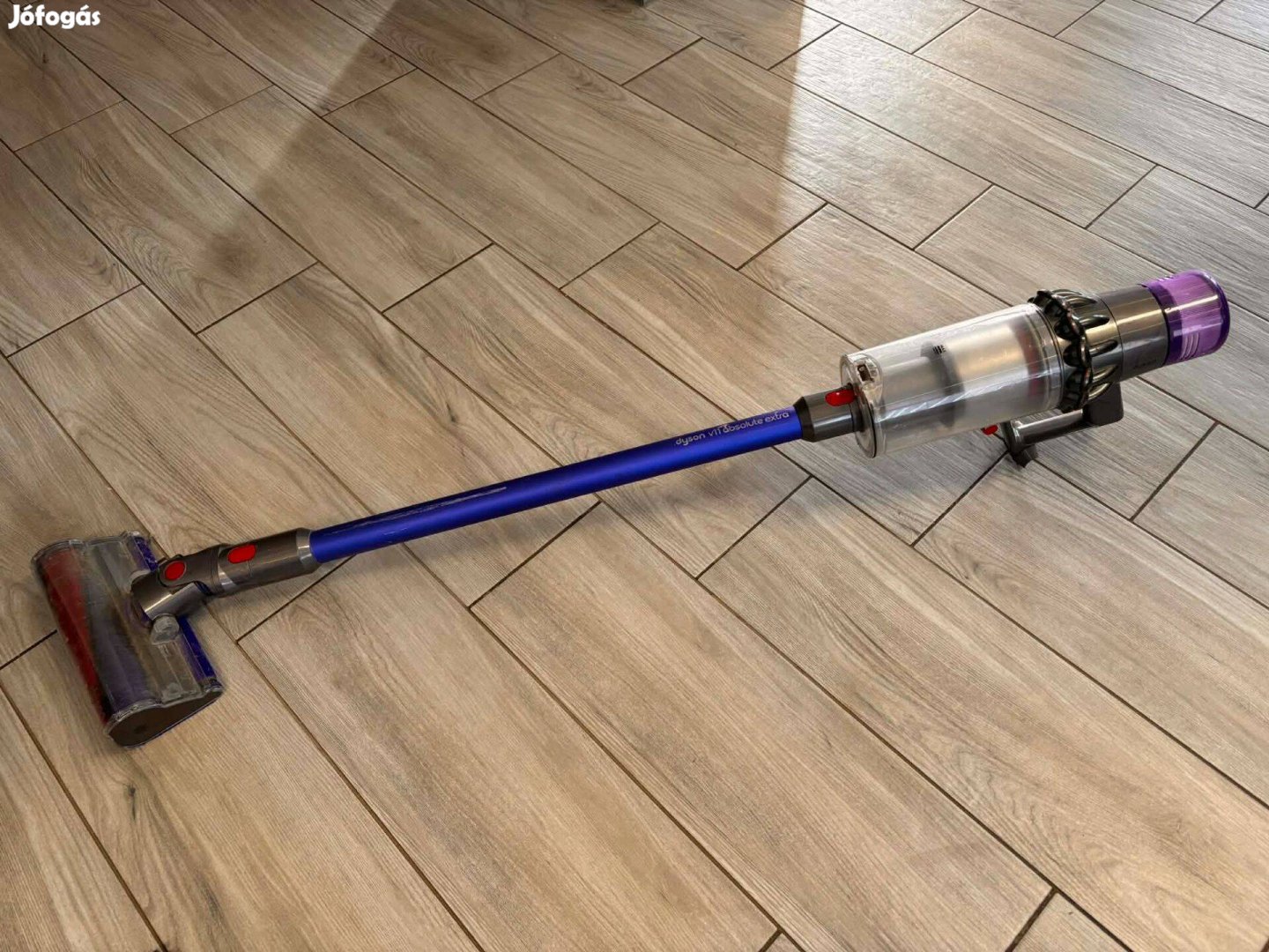 Dyson V11 Akkus Porszívó töltő és akku nélkül