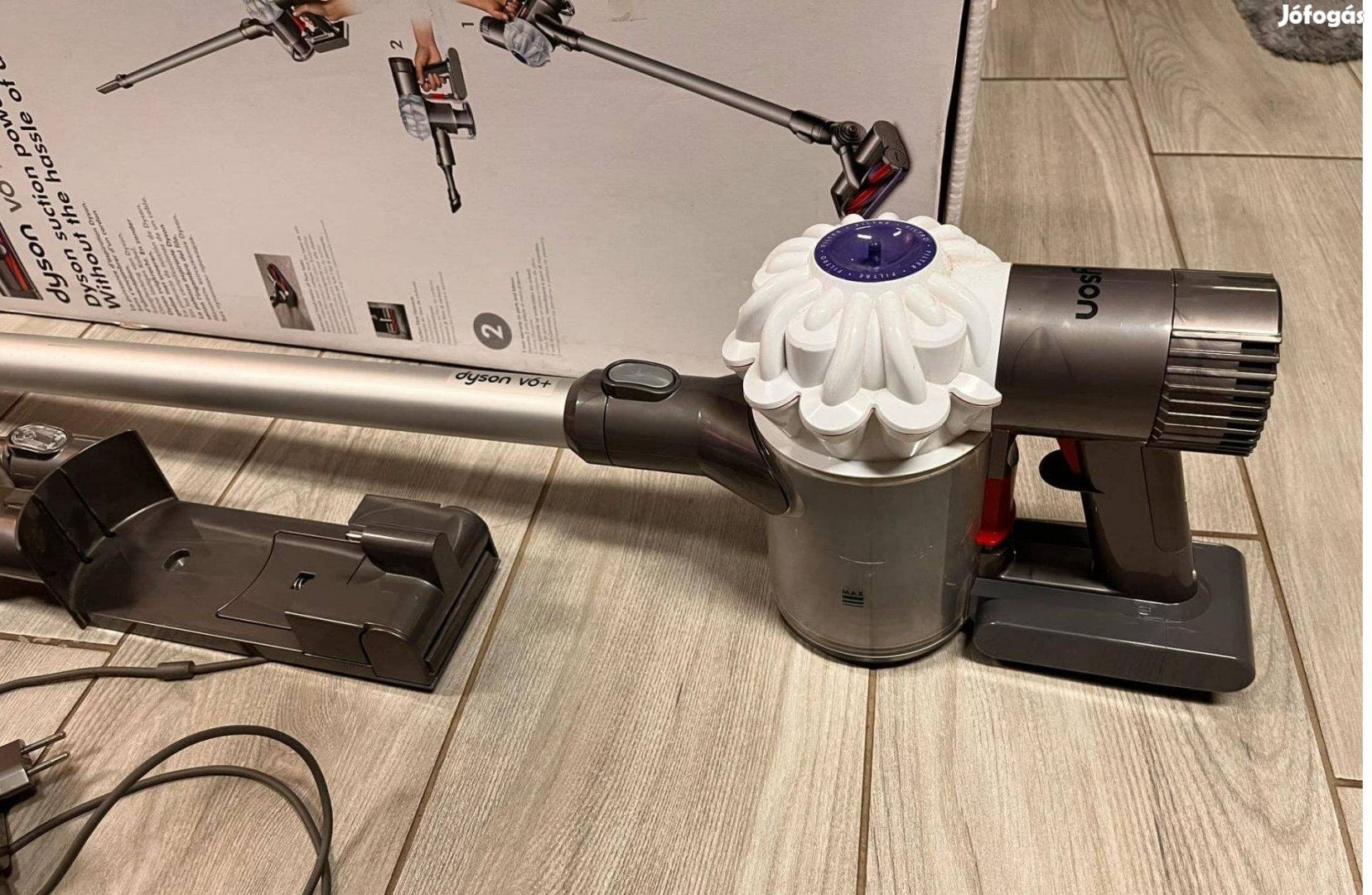 Dyson V6 Akkus Akkumulátoros porzsák nélküli forgókefés Porszívó