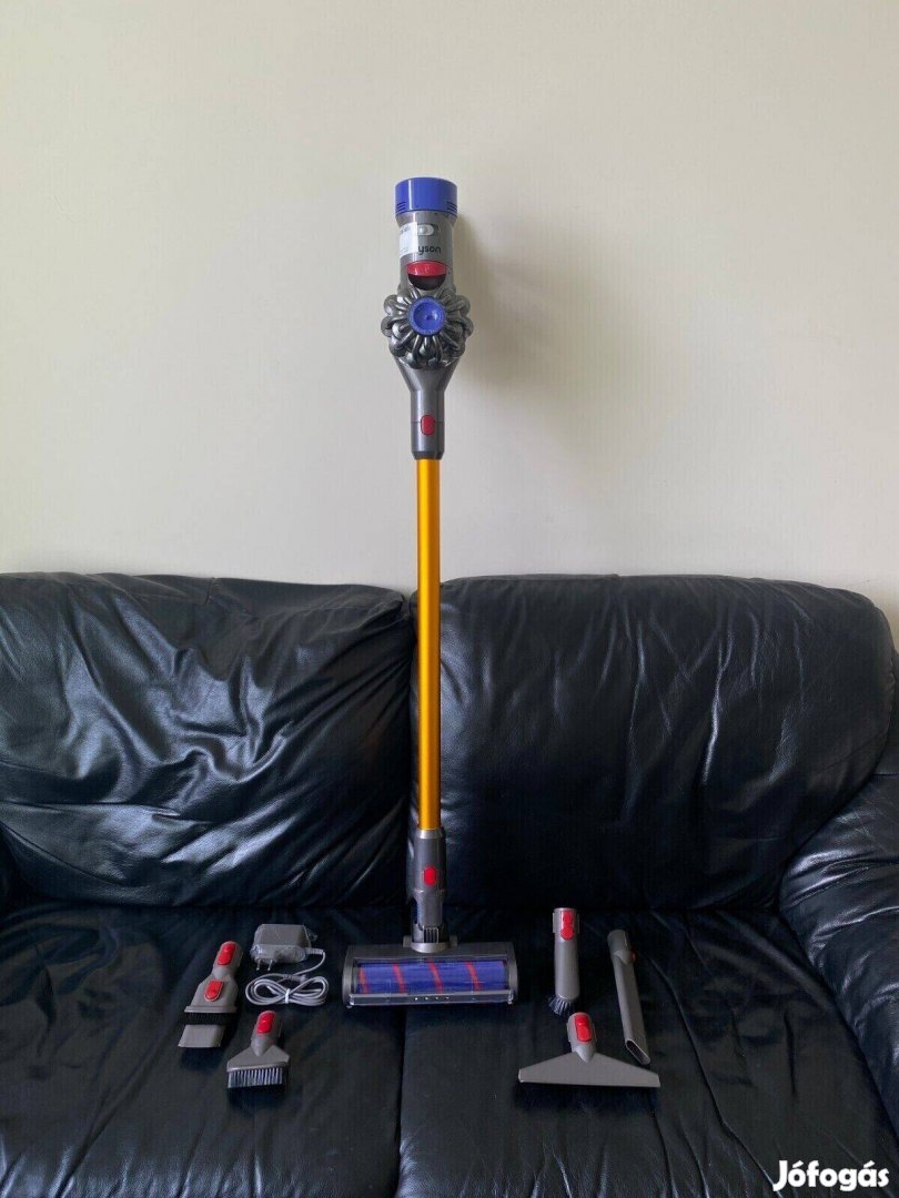 Dyson V8 vezeték nélküli porszívó pálcával és tisztítófejjel