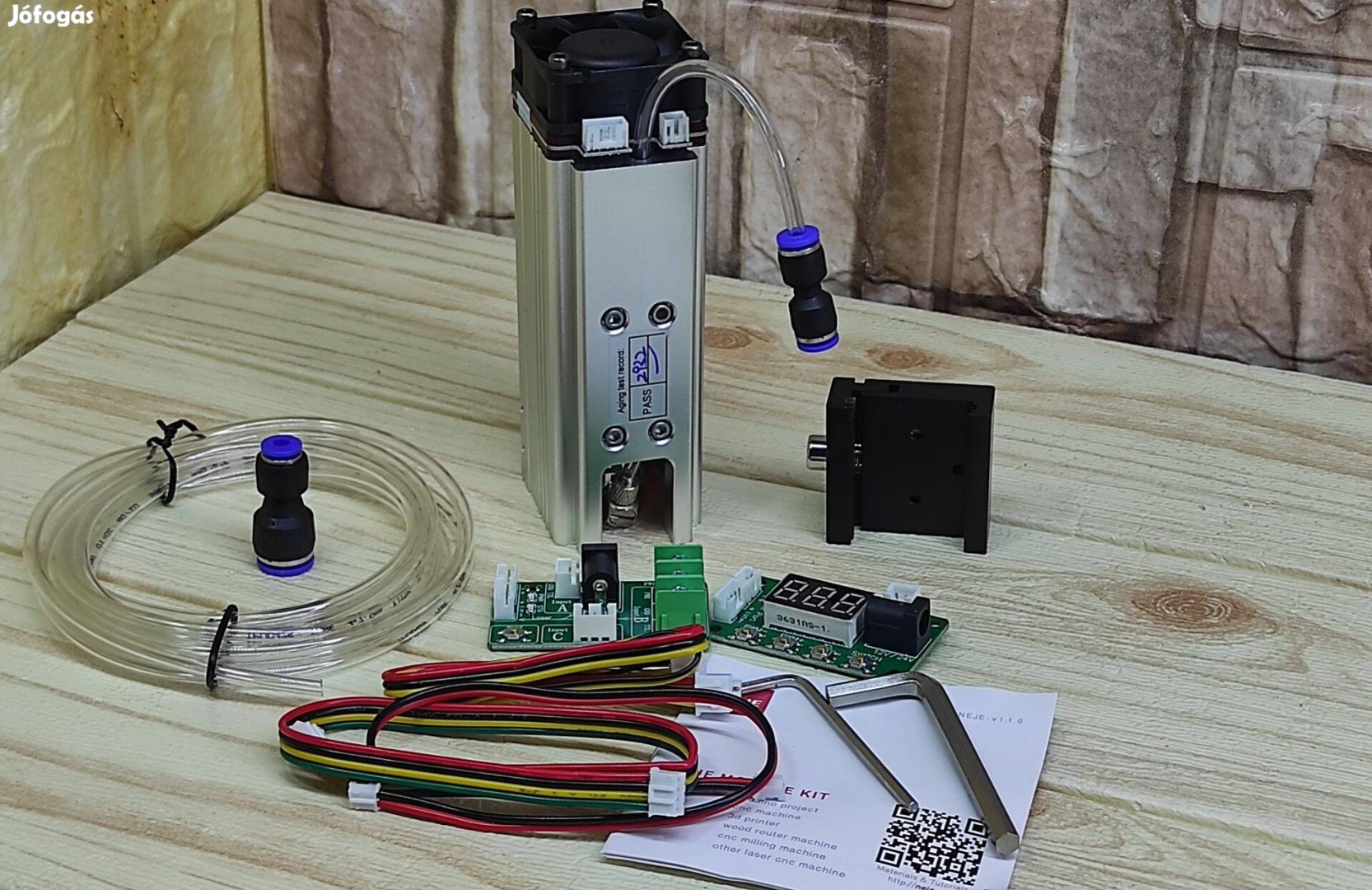 E40 Air 100W Lézer modul, tömör anyagok véséséhez vágásához