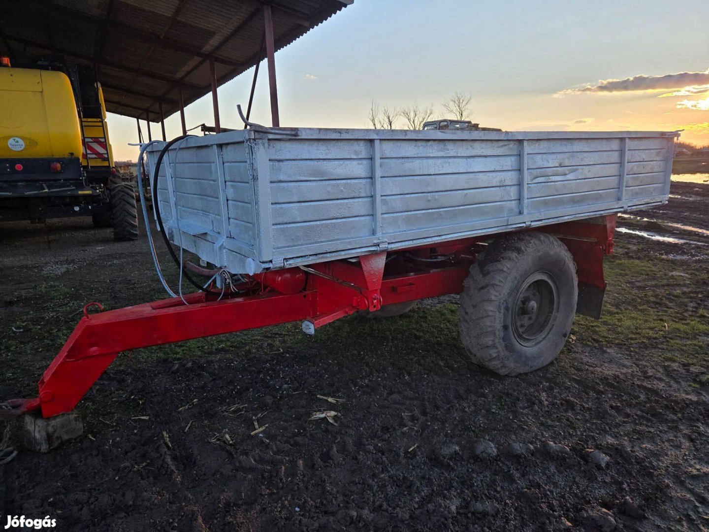 EB -7-es billenős pótkocsi