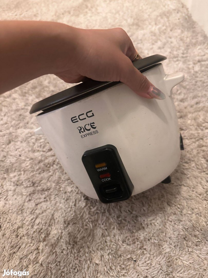 ECG RZ 060 rizsfőző, 400 W, 0,6 L, melegen tartó funkció
