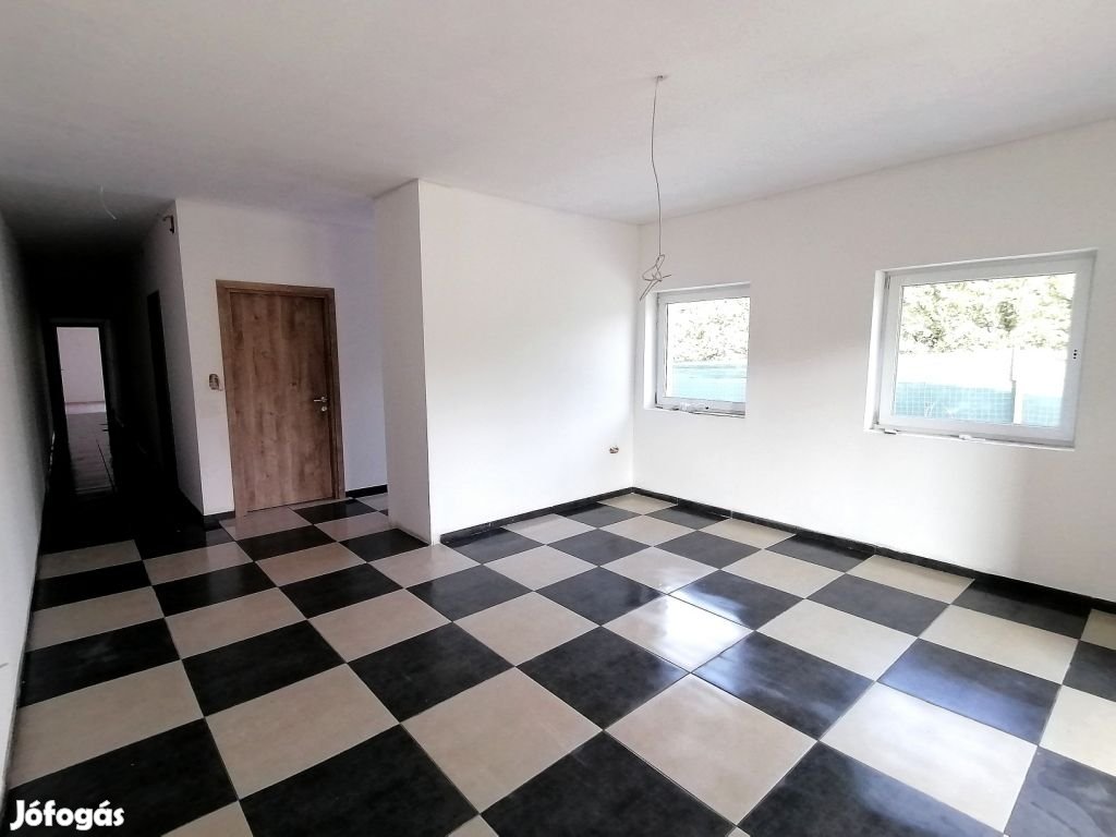 ELADÓ 2 SZINTES IKERHÁZ GÁRDONYBAN 810 M2-ES TELEKKEL!!
