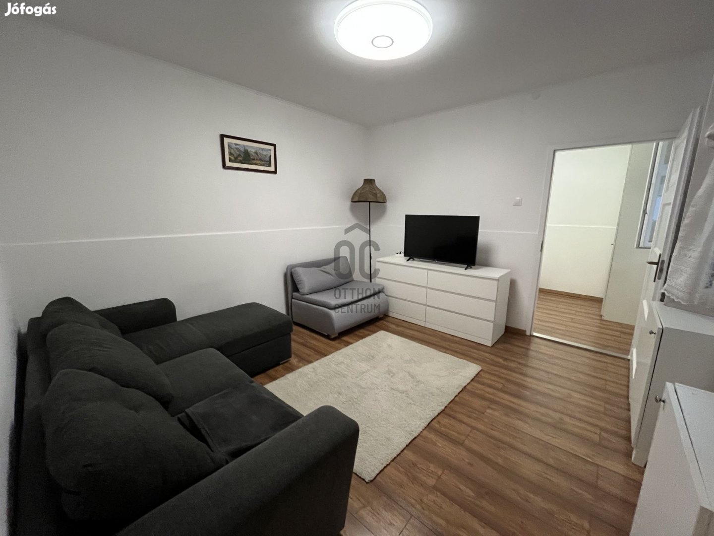 ELADÓ LAKÁS -- SIMONFFY UTCA