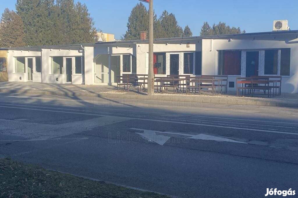 ELADÓ Nagykanizsán egyben 4 db üzlethelyiség kiváló