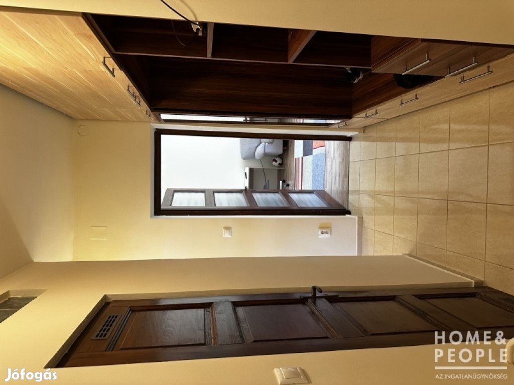 ELADÓ TÁRSASHÁZI LAKÁS - Szeged