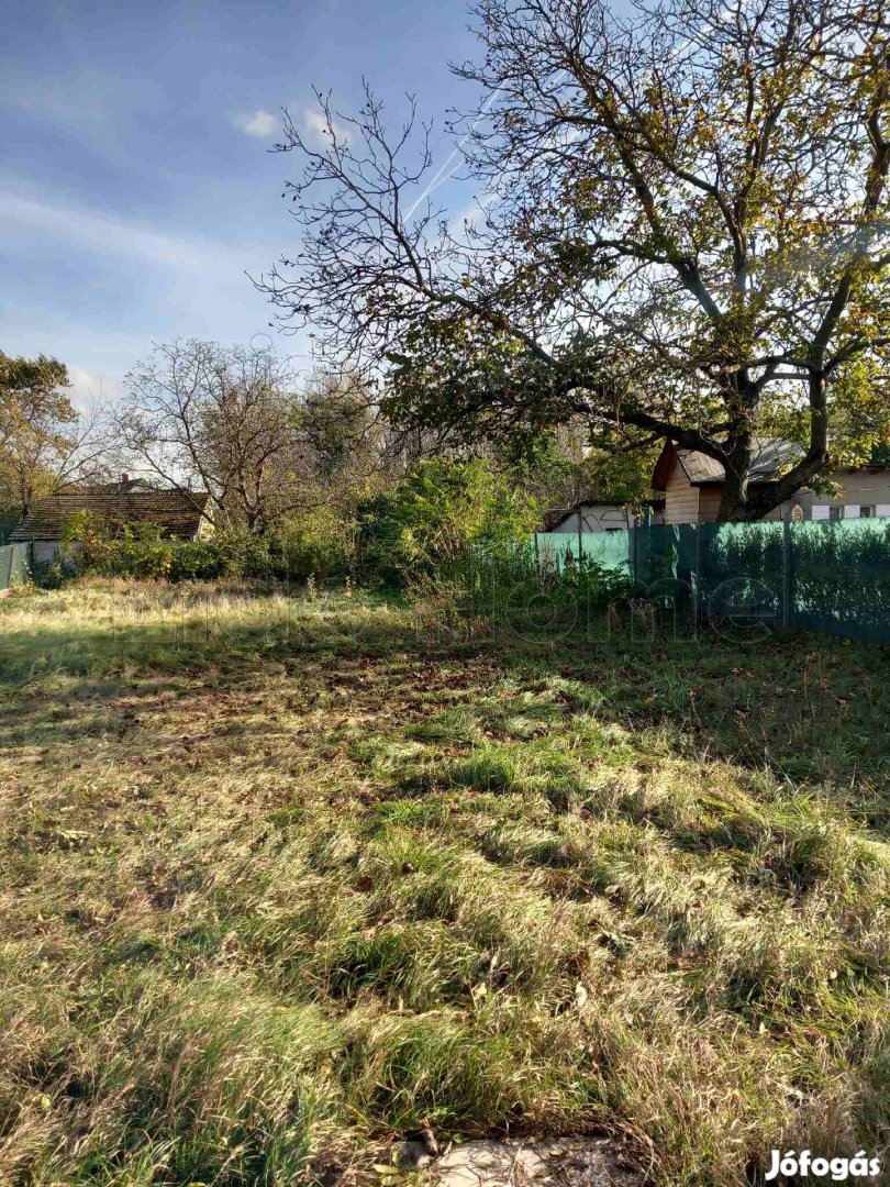 ELADÓ TELEK JÁNOSSOMORJÁN!