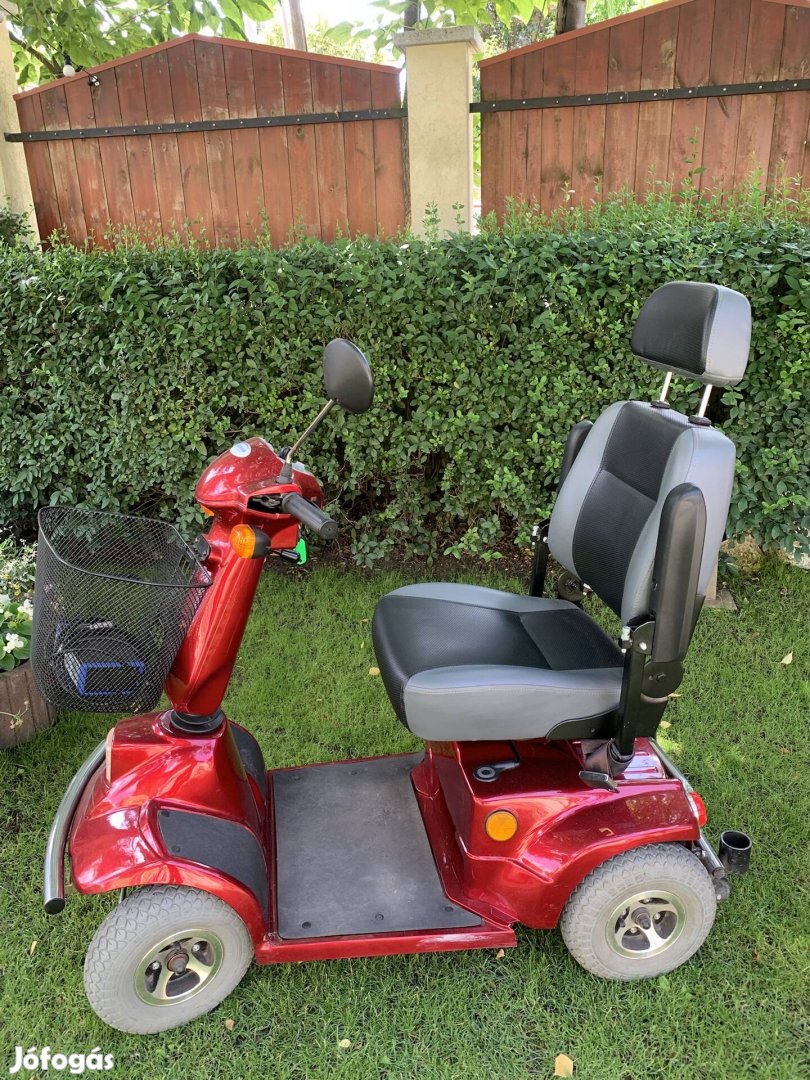 EL-GO/M elektromos rokkantkocsi négy kerekű moped