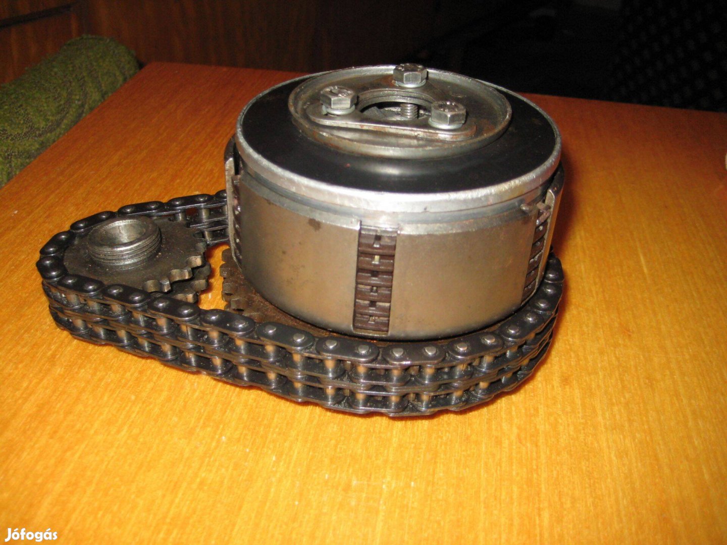 ETZ 125/150 összes típusára való hiánytalan kuplung