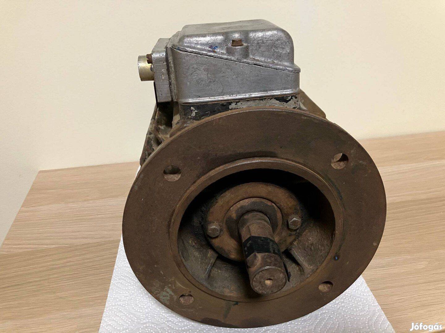 EVIG peremes villanymotor