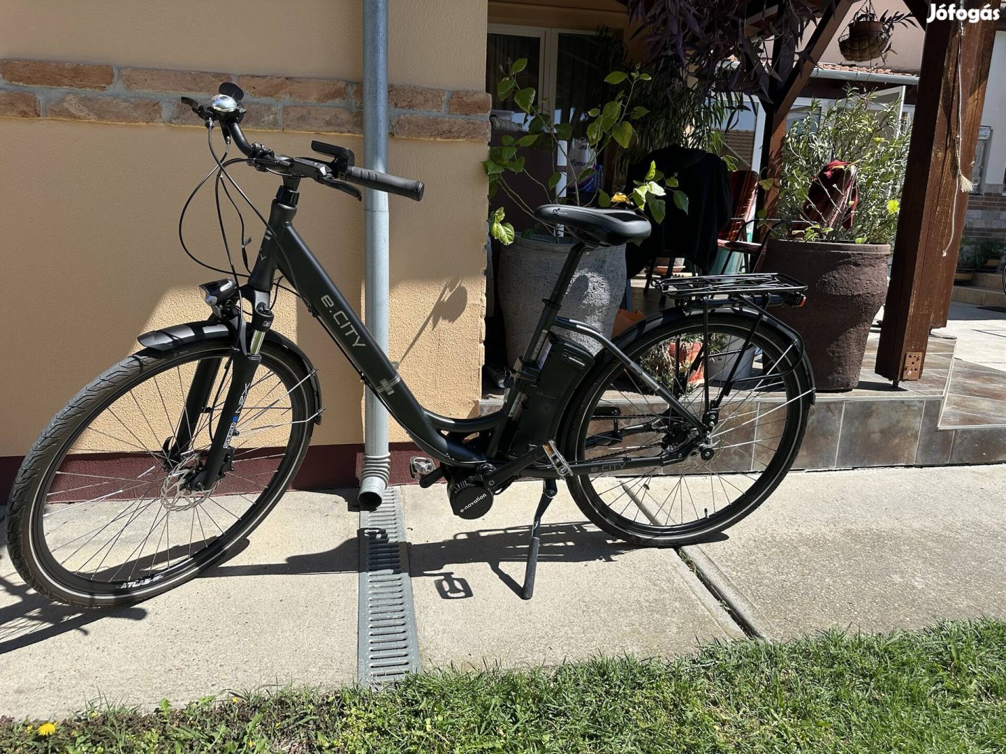 E-City 28" női E-Bike eladó 