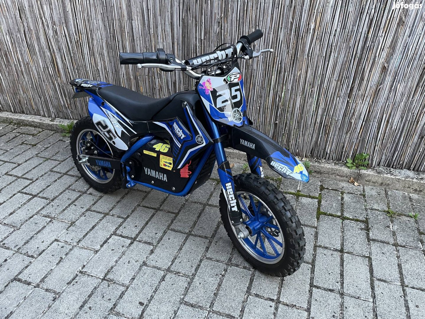 E Cross 10-es kerék fix130eFt