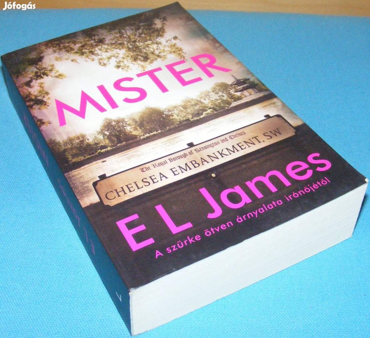 E L James: Mister"