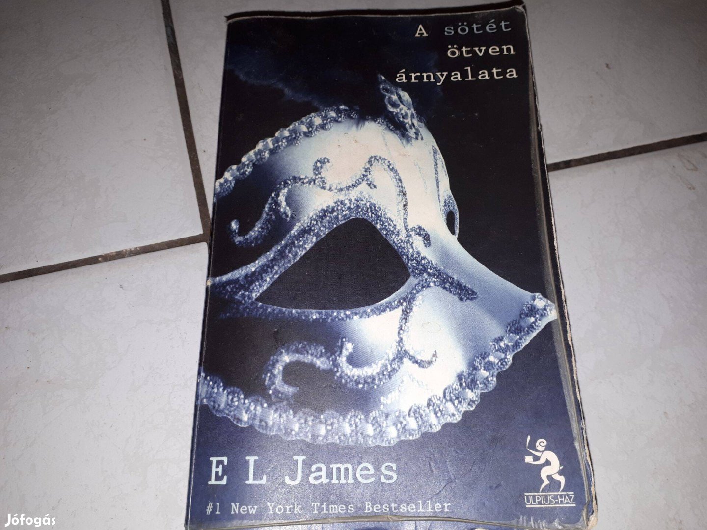 E L James - A sötét ötven árnyalata