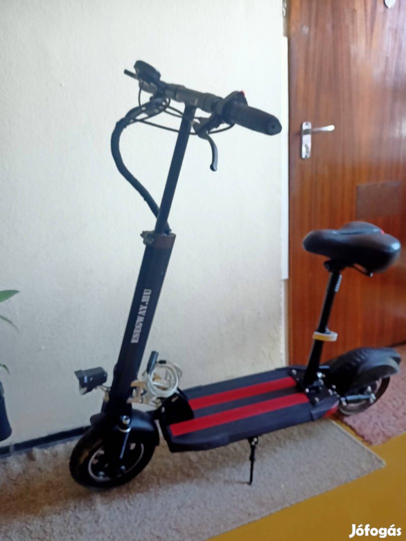 E-Roller üléssel 
