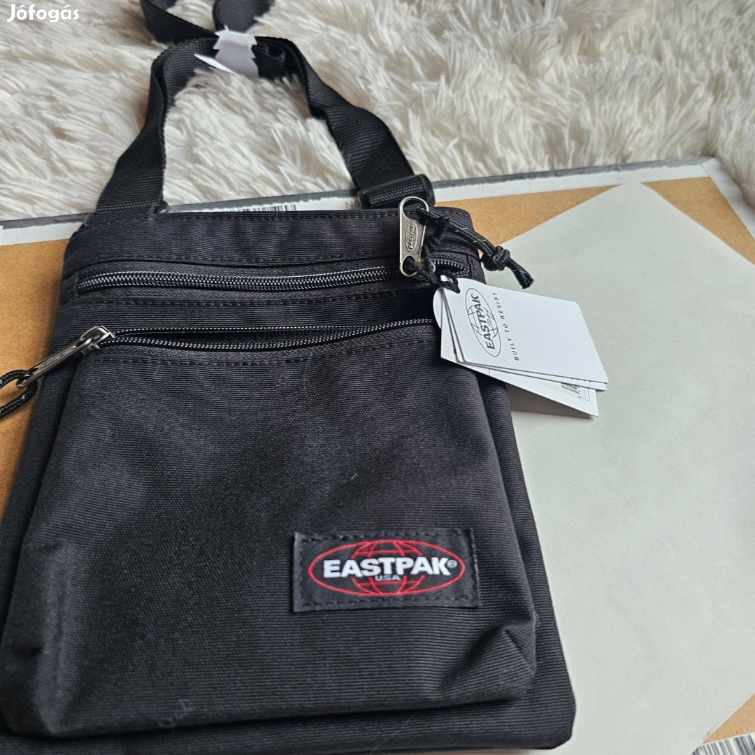 Eastpak Rusher kistáska fekete 23x18x2 cm méret új cimkés