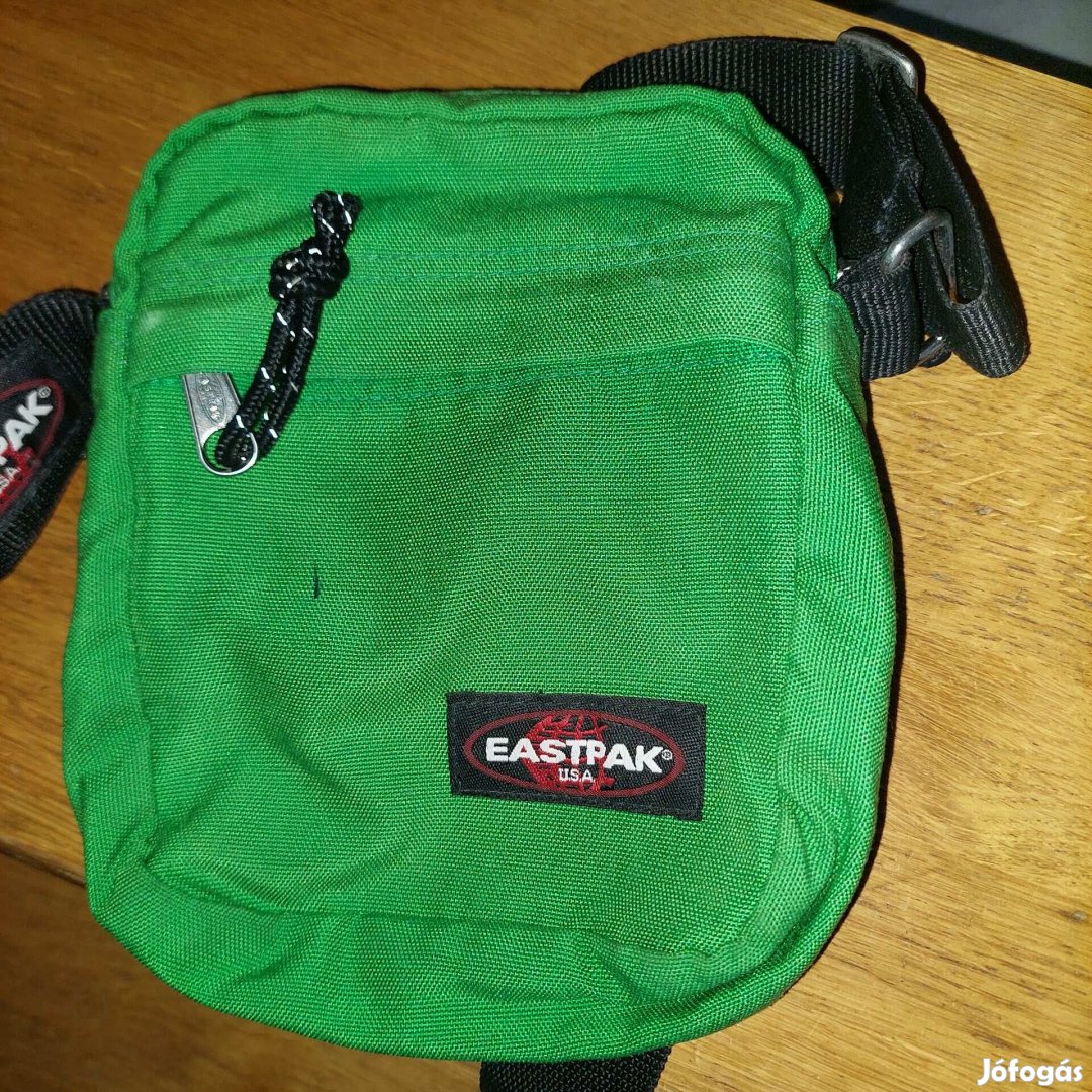 Eastpak oldal táska