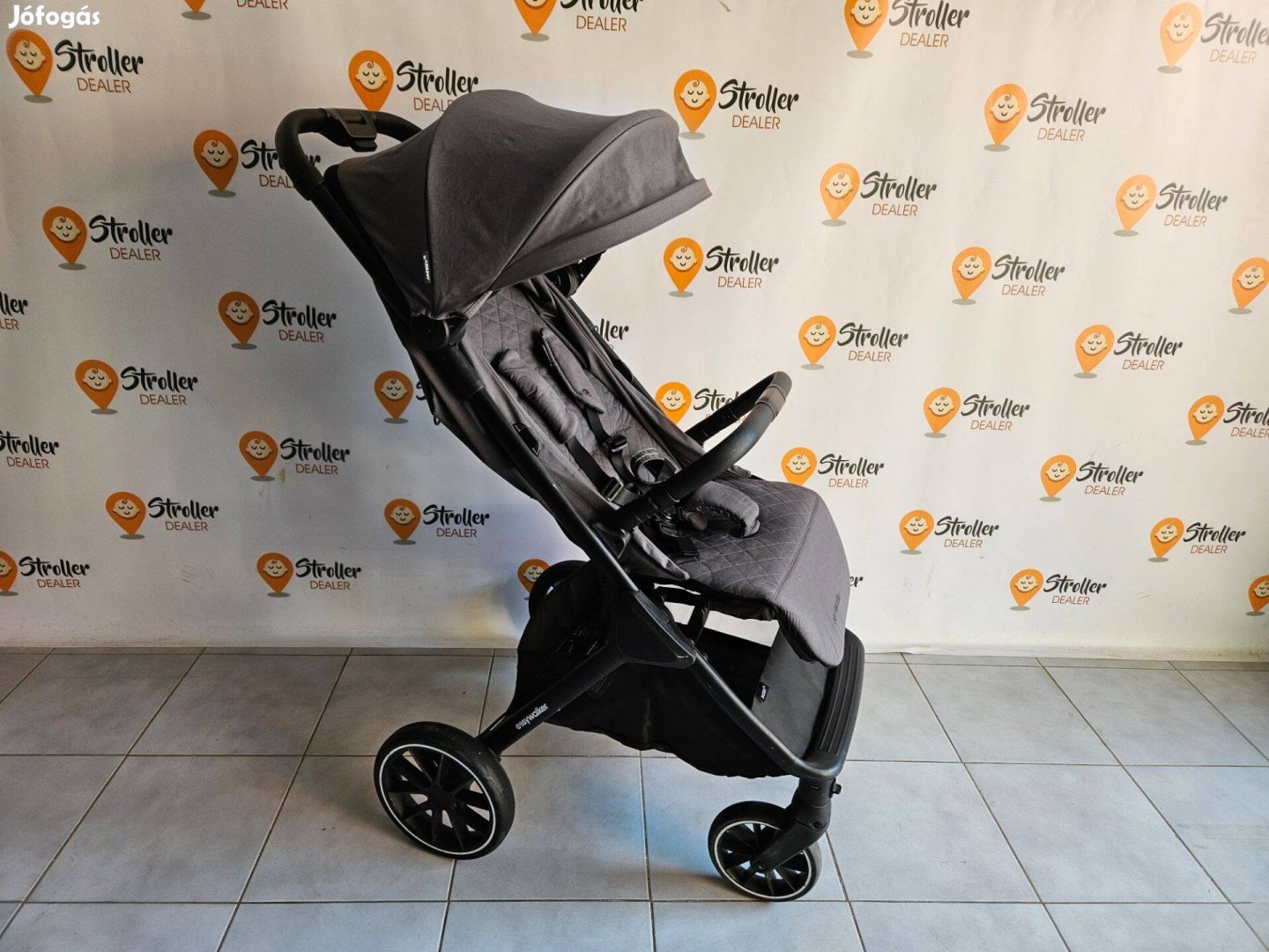 Easywalker Jackey XL babakocsi kicsire csukható, nagy kerekű