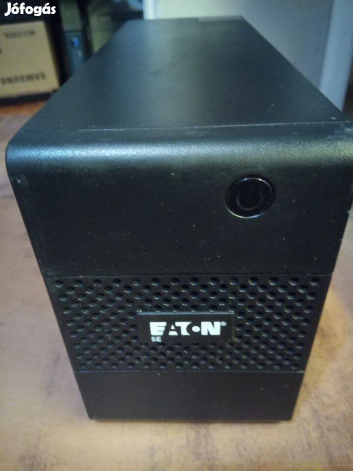 Eaton 5E650idin szünetmentes tápegység (UPS) új aksival