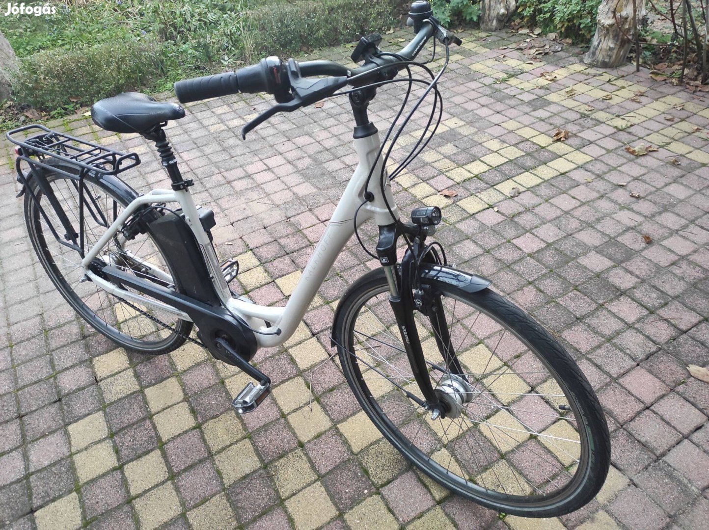 Ebike 28-as női kerékpár