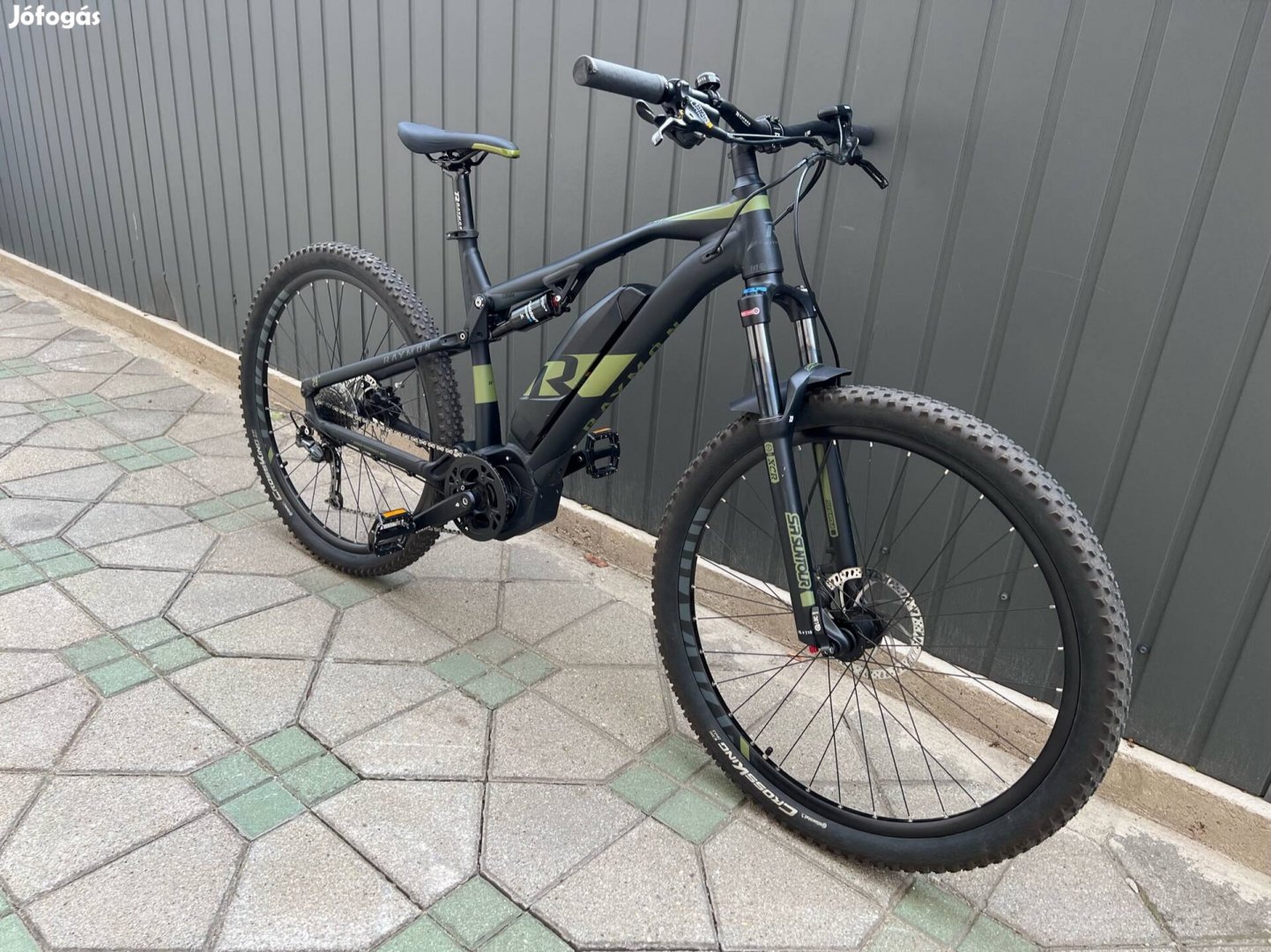 Ebike 29' Fully, összteleszkópos E-bike