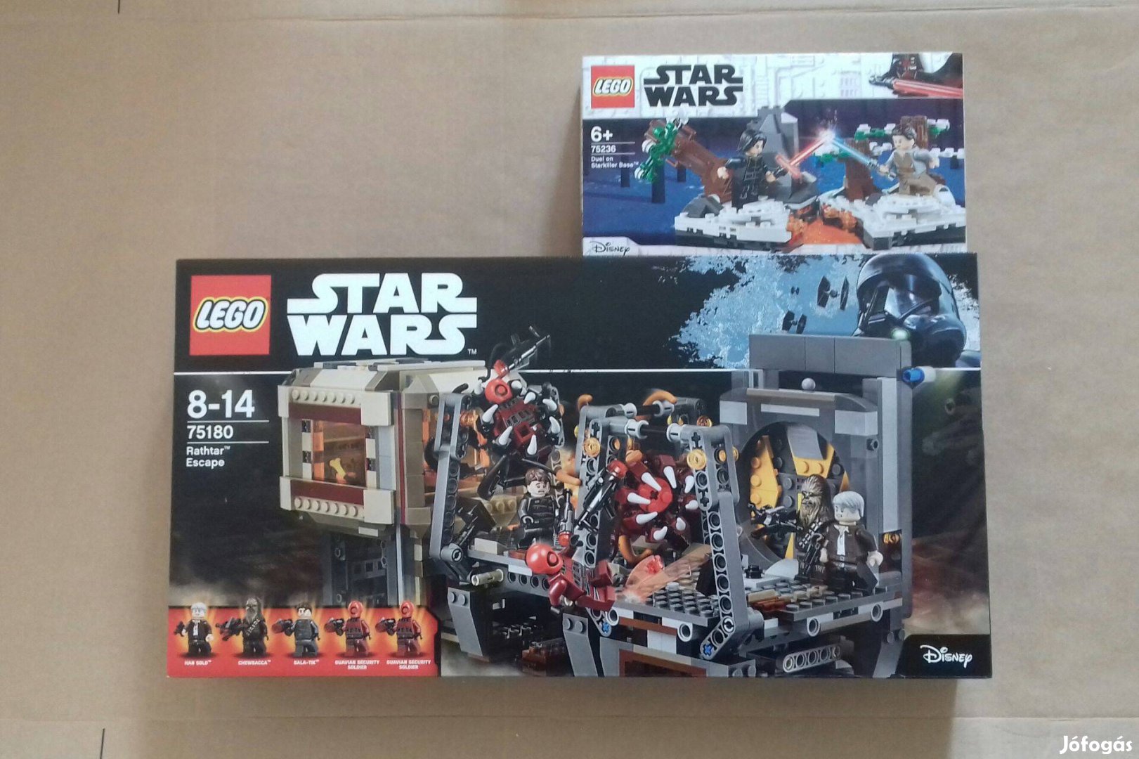 Ébredő Erő: bontatlan Star Wars LEGO 75236 Párbaj + 75180 Rathtar Foxá