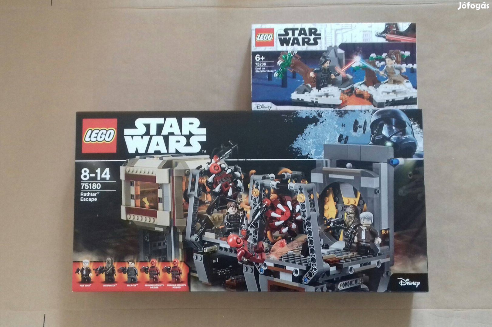 Ébredő Erő bontatlan Star Wars LEGO 75236 Párbaj + 75180 Rathtar Foxár