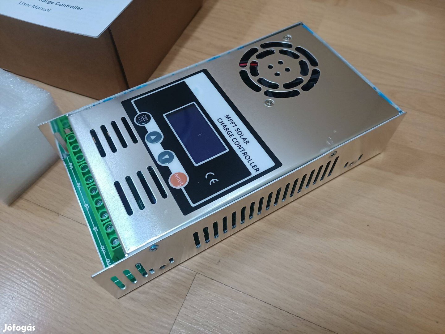 Ecgsolax napelem töltésvezérlő , MPPT , 60A 150V
