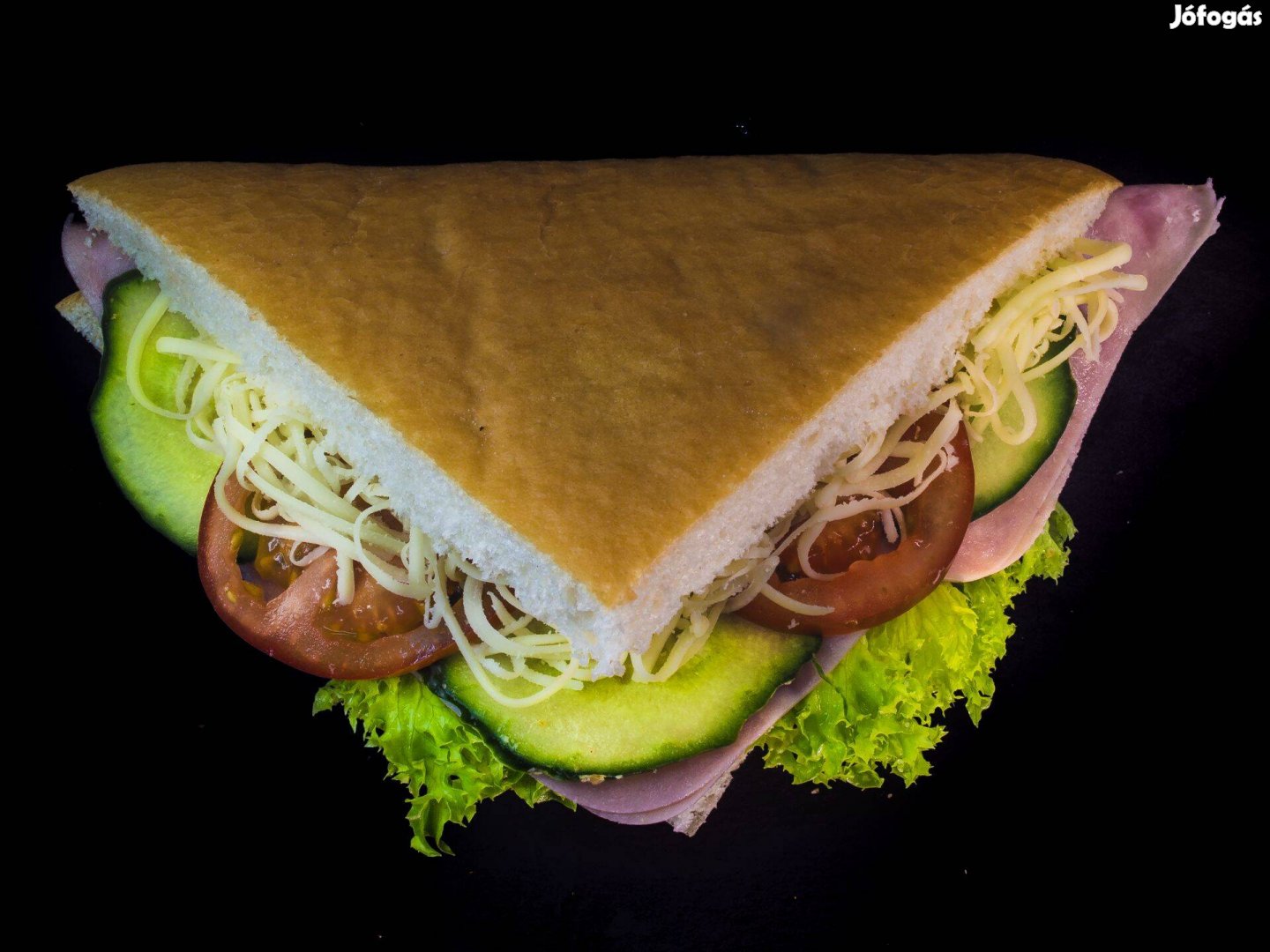 Eclipse Street Food csapatába keresünk kiszolgáló/pultost!