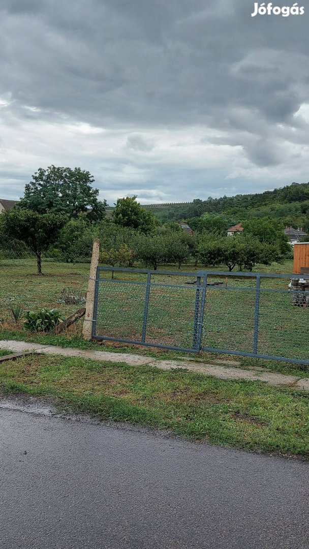 Ecséden belterületi telek eladó