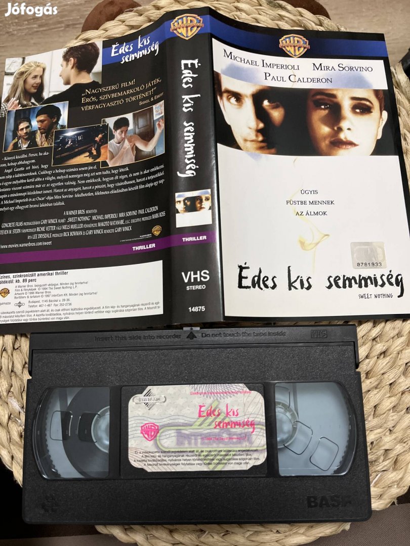 Édes kis semmiség vhs film