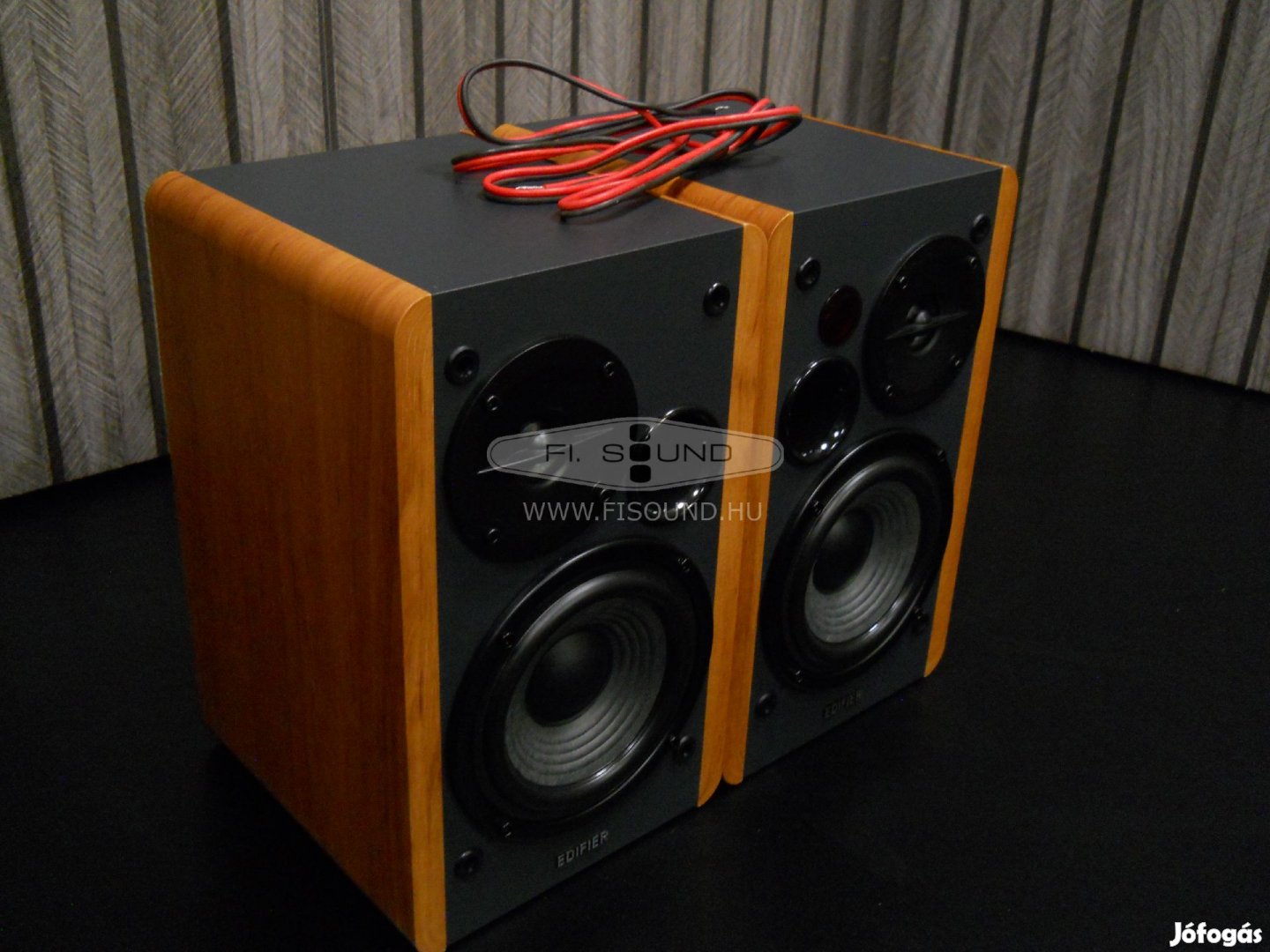 Edifier R1280Ts ,50W, 2 utas aktív hangfal pár