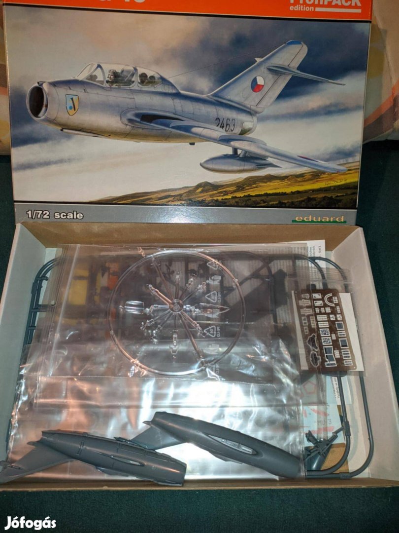 Eduard MiG-15 UTI Profipack makett