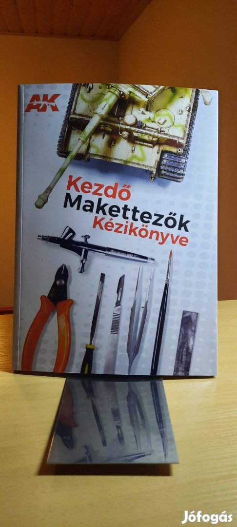 Eduardo Fernández Rodríguez: Kezdő makettezők kézikönyve