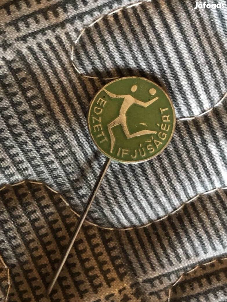 Edzett ifjúságért jelvény 1000 Ft