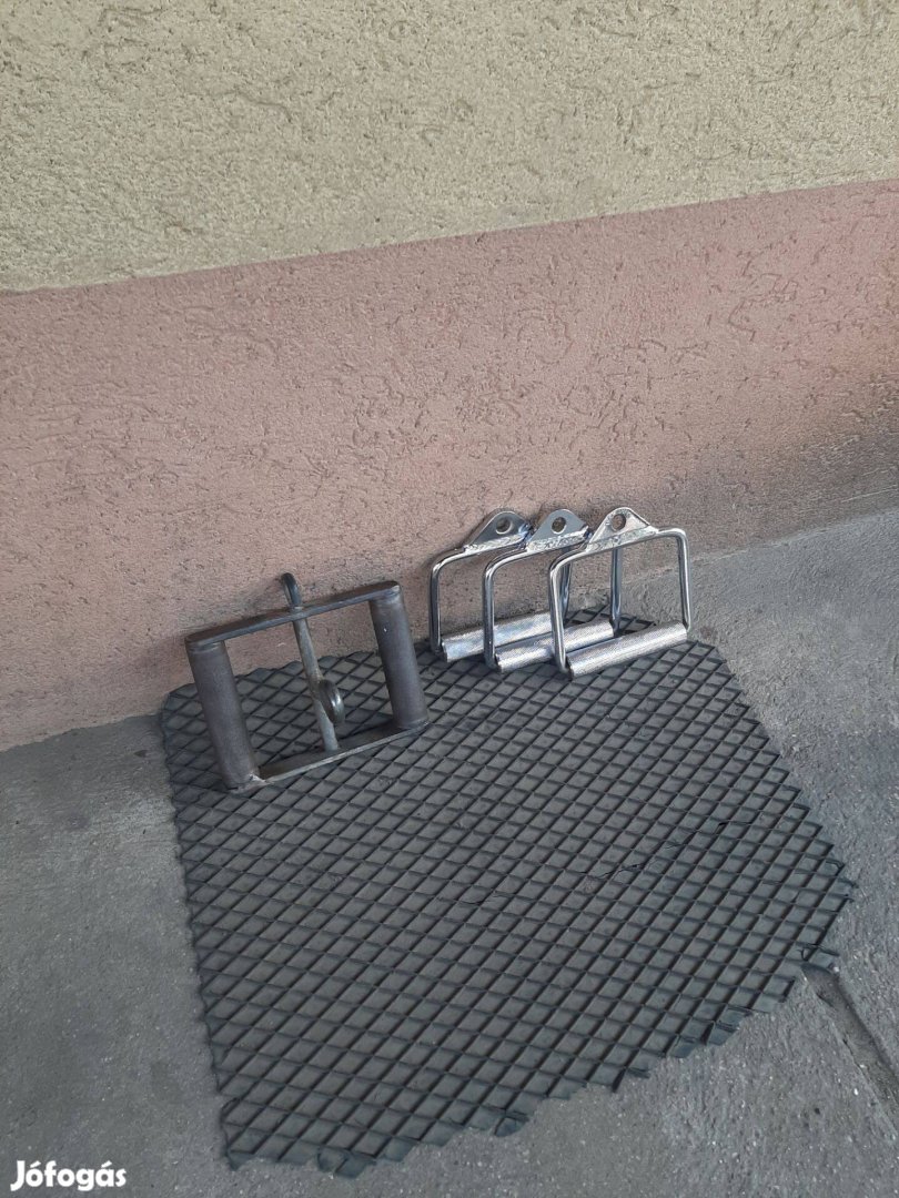 Edzőtermi tricepsz kengyel fogantyú új állapotban xxx000