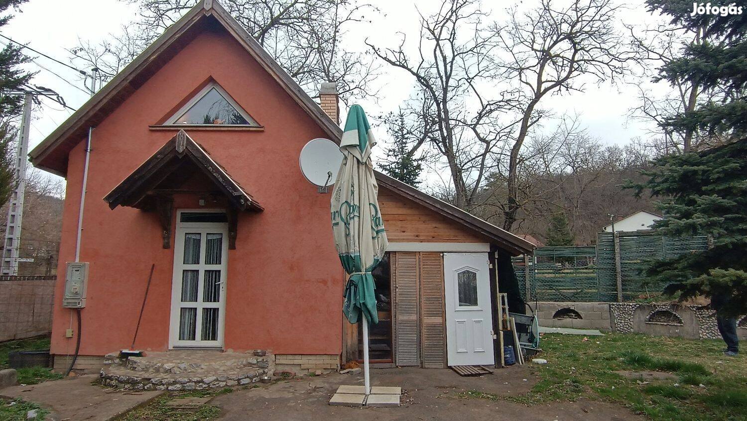 Eger, Berván kis ház eladó