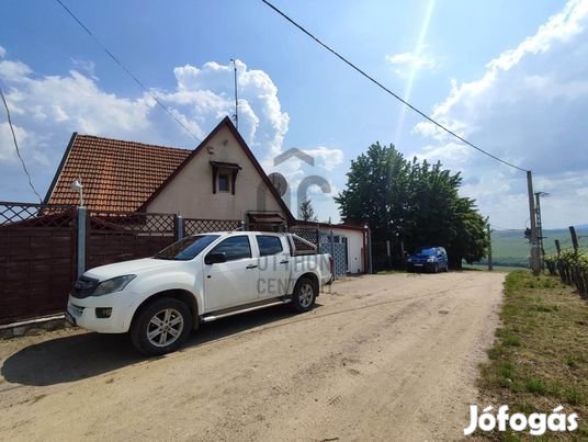 Egerbaktai eladó könnyűszerkezetes tanya