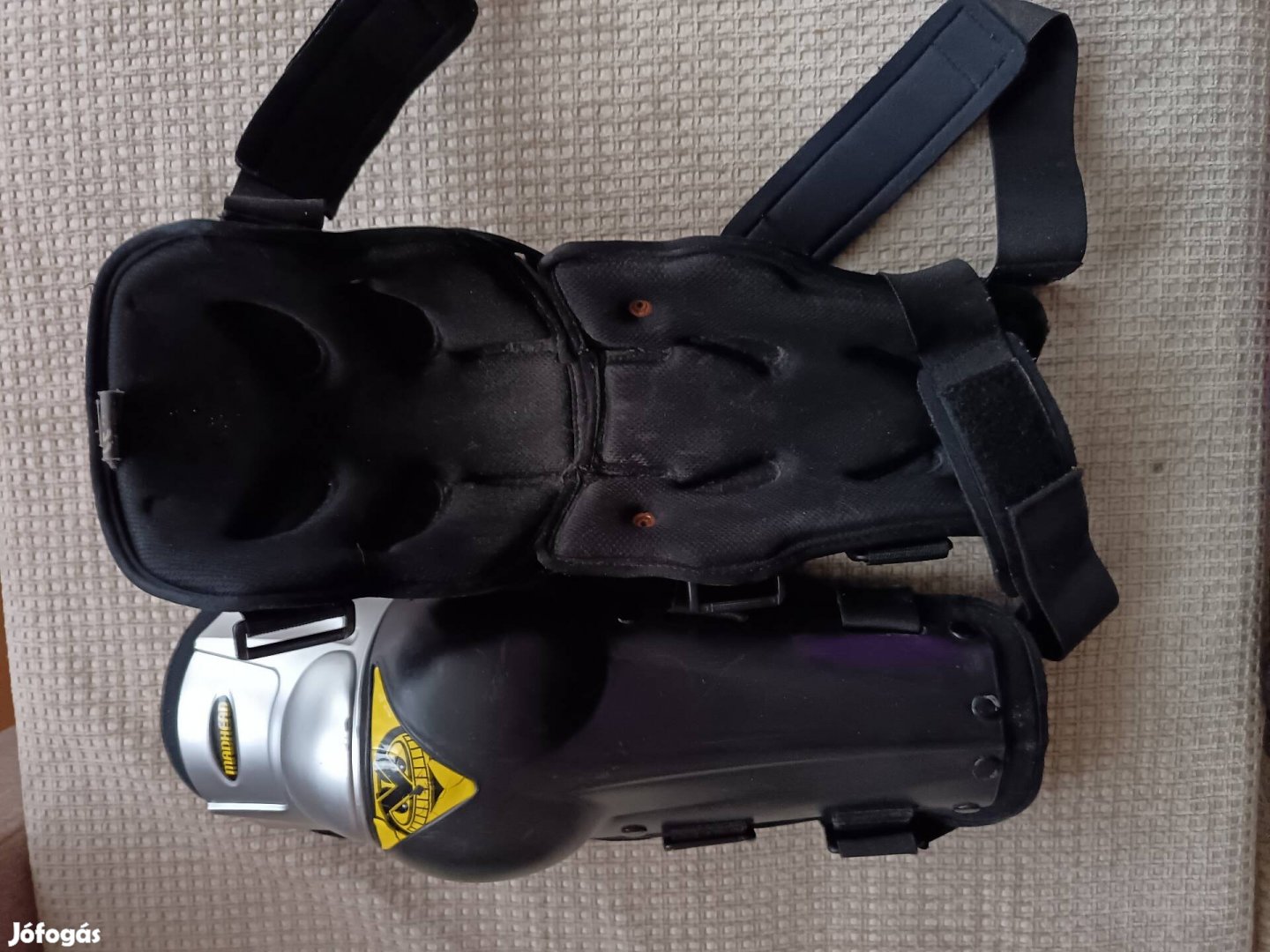 Egerben motoros térdvédő eladó