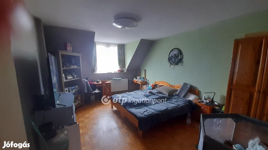 Egeri 105 nm-es ház eladó