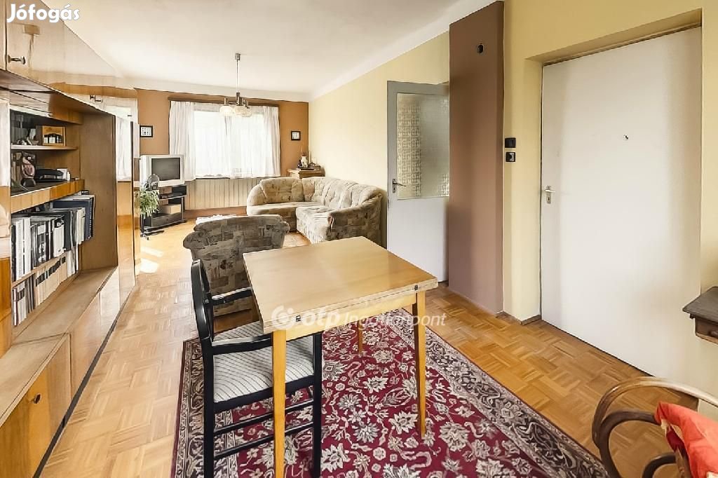 Egeri 184 nm-es ház eladó