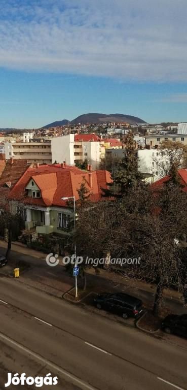 Egeri 51 nm-es lakás eladó