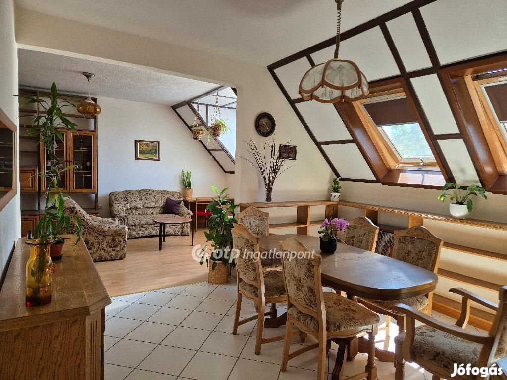 Egeri 76 nm-es lakás eladó